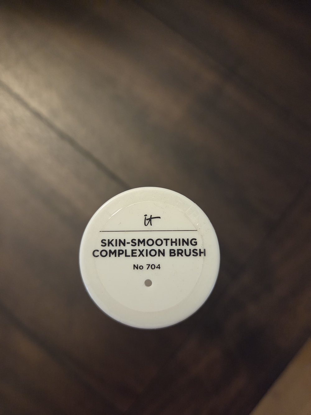 IT Cosmetics Skin-Smoothing Complexion Brush No. 704 - White